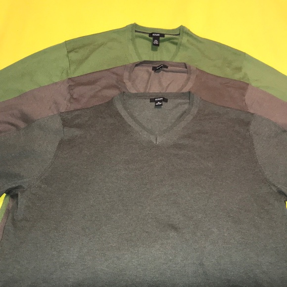 Alfani Men’s V-neck EUC $12 each Bundle 2 for $20. - Picture 2 of 11